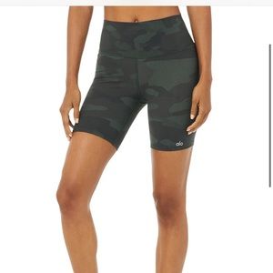 Alo Yoga High Waist Vapor Short